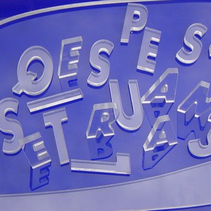 Lettres découpées en plexiglas